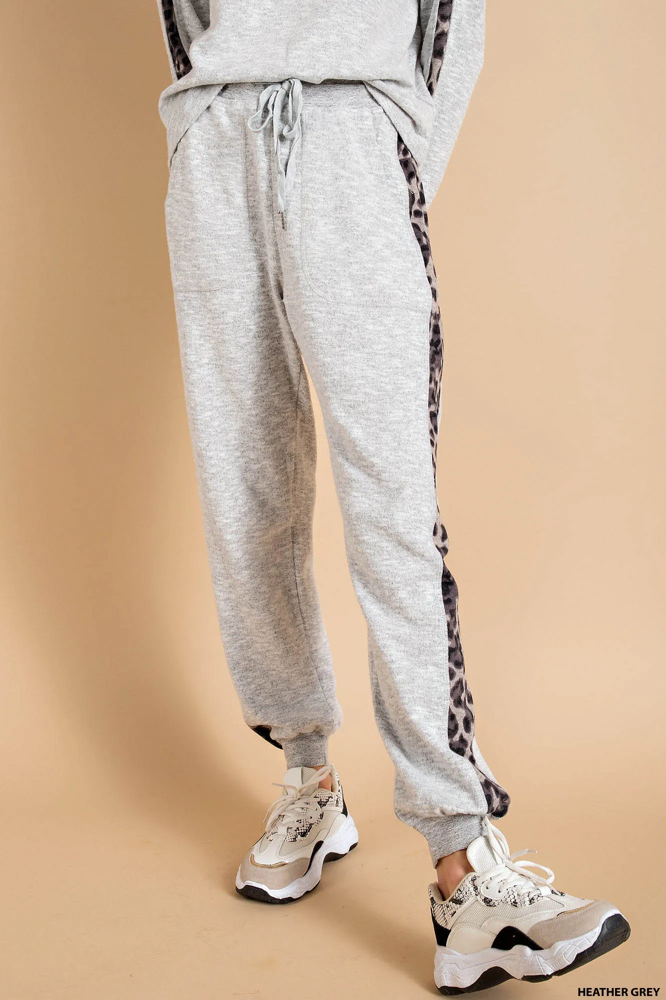 Animal print point pants and top set