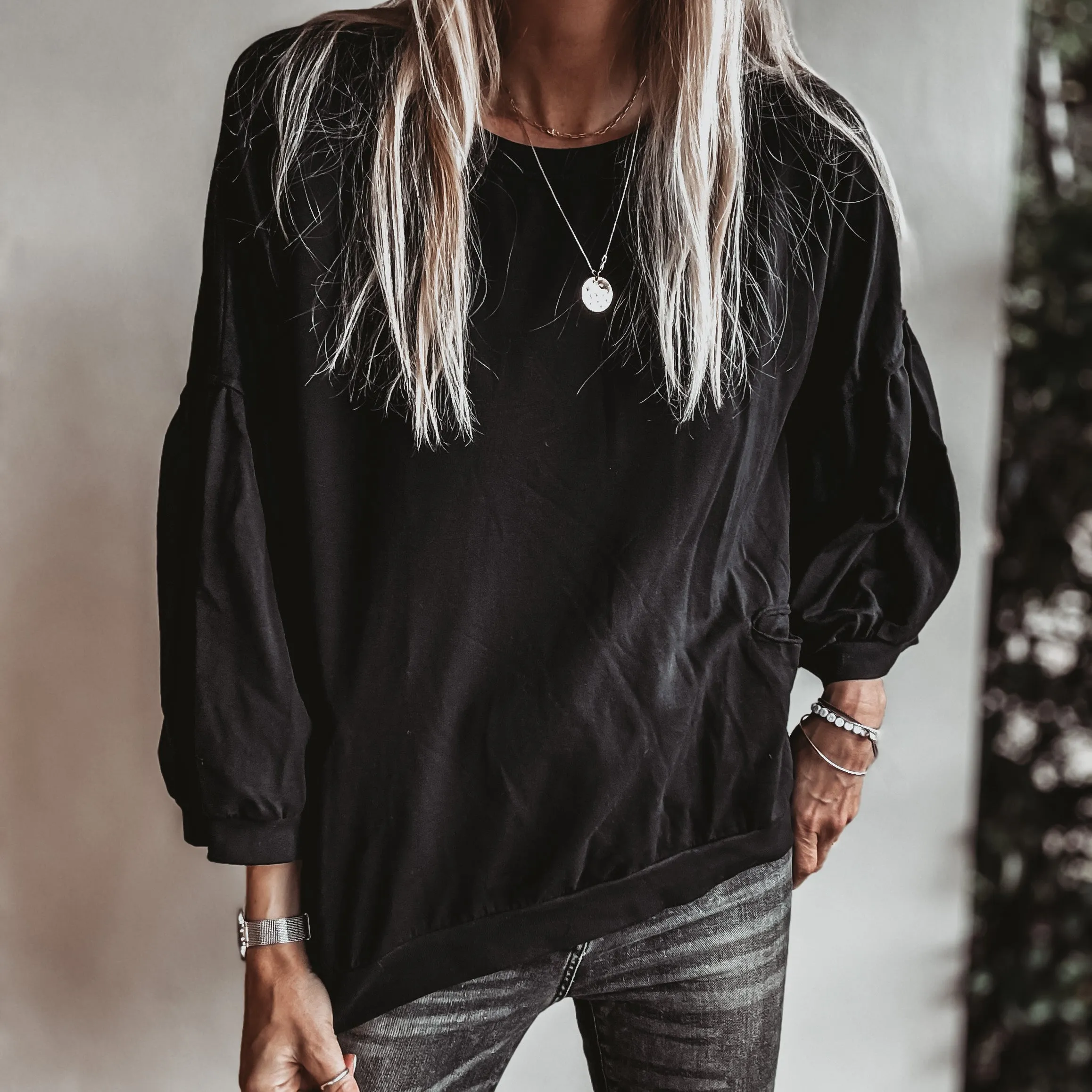 BLACK ULTIMATE super slouchy top *NEW*